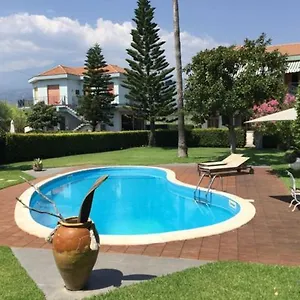 Paradise With Etna View Ferienhaus